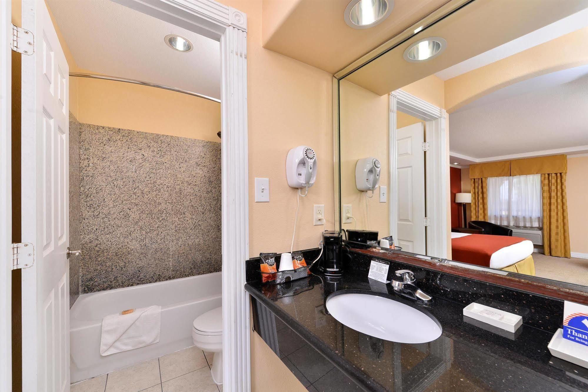 Americas Best Value Inn Енглтон Екстер'єр фото